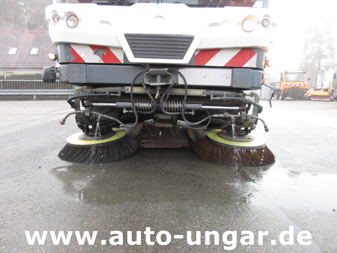 RAVO 545 Compact Kehrmaschine 5m³ Kommunalfahrzeug Baujahr 2010 streetsweeper - Vehículo municipal: foto 2 RAVO 545 Compact Kehrmaschine 5m³ Kommunalfahrzeug Baujahr 2010 streetsweeper - Vehículo municipal: foto 2