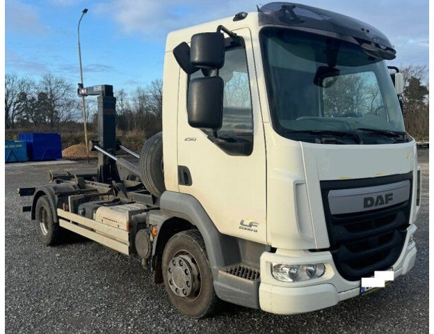 DAF 12t LF250 FA +2020 CTS - Camión multibasculante: foto 1 DAF 12t LF250 FA +2020 CTS - Camión multibasculante: foto 1