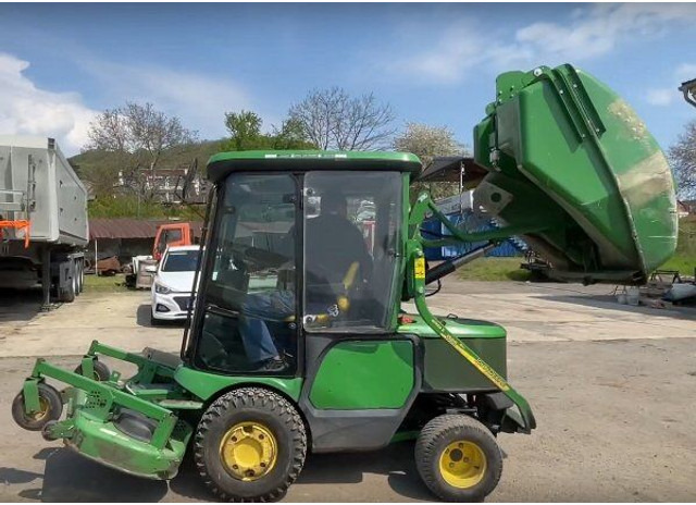 John Deere 1565 Serie II 4WD + MCS 600H - Cortacésped: foto 2 John Deere 1565 Serie II 4WD + MCS 600H - Cortacésped: foto 2