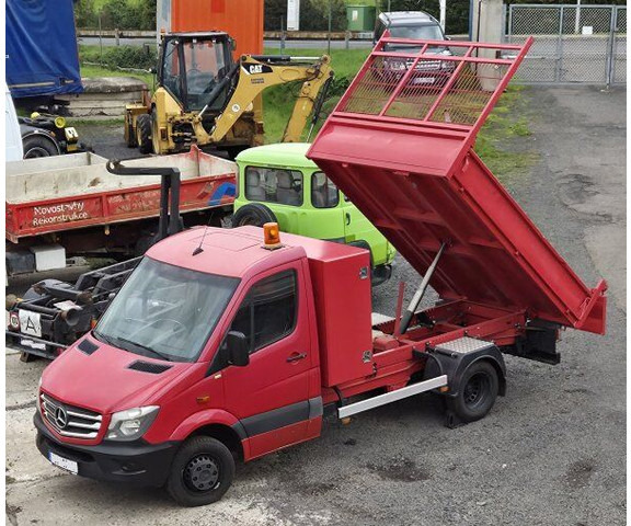 Mercedes-Benz Sprinter 516 CDI 2.2 - Furgoneta basculante: foto 1 Mercedes-Benz Sprinter 516 CDI 2.2 - Furgoneta basculante: foto 1
