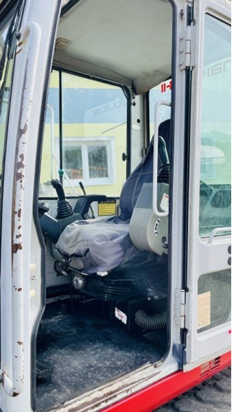Miniexcavadora Takeuchi 7t TB175 powertilt: foto 10