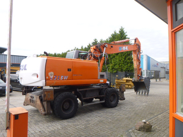 FIAT-KOBELCO E215W - Excavadora de ruedas: foto 5 FIAT-KOBELCO E215W - Excavadora de ruedas: foto 5