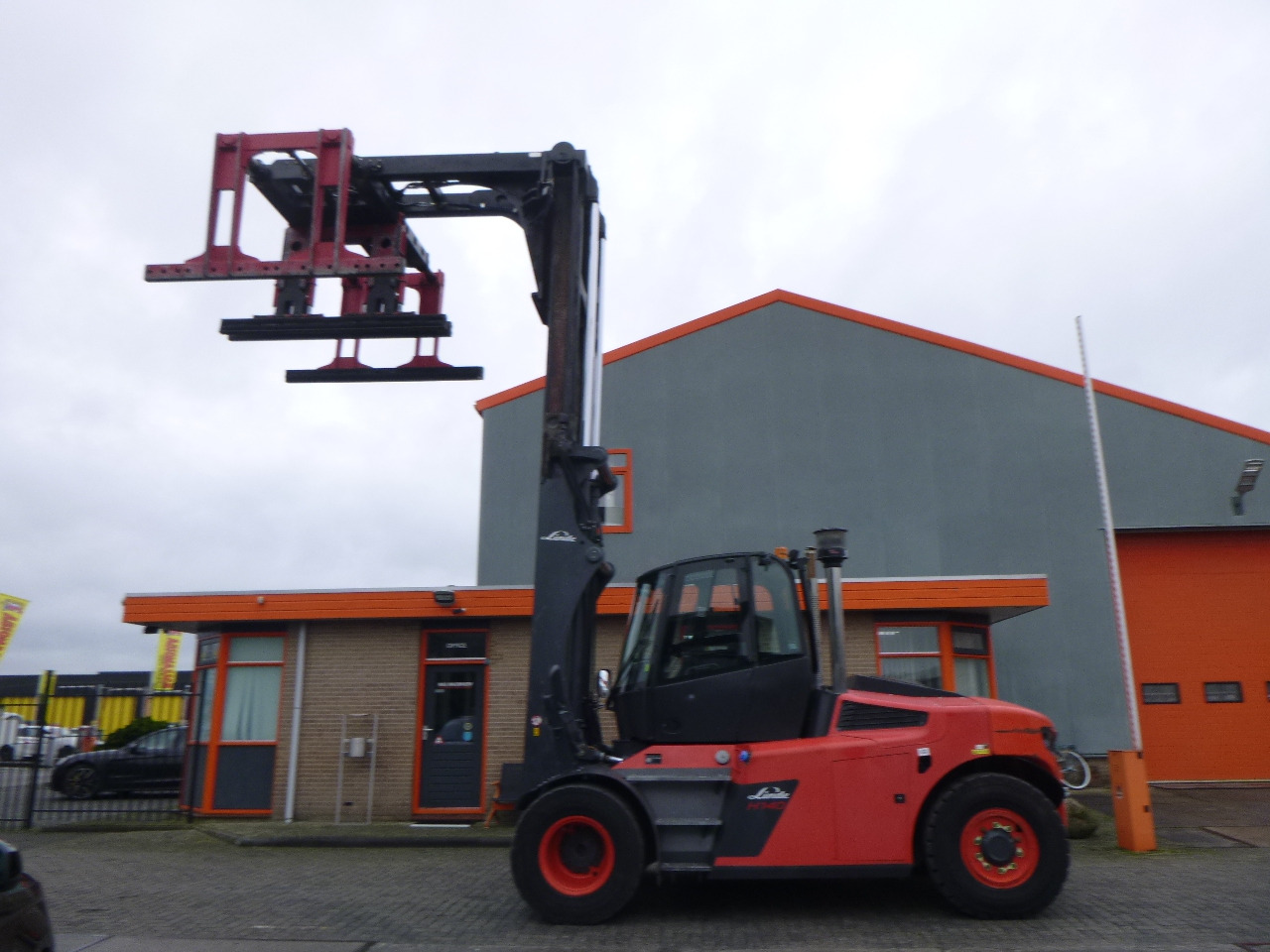 Carretilla elevadora diésel LINDE H140/1200-02: foto 32 Carretilla elevadora diésel LINDE H140/1200-02: foto 32