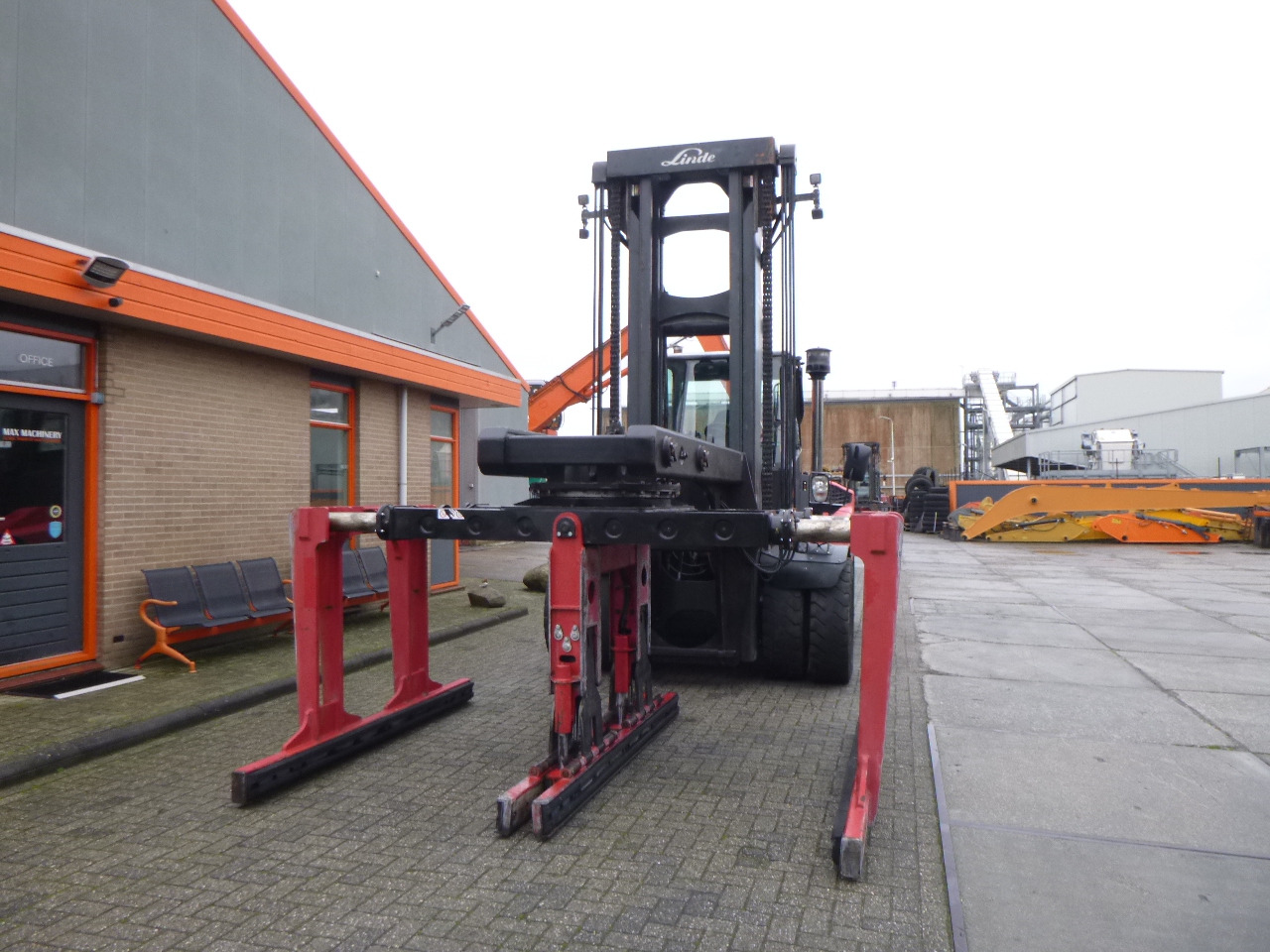 Carretilla elevadora diésel LINDE H140/1200-02: foto 8 Carretilla elevadora diésel LINDE H140/1200-02: foto 8