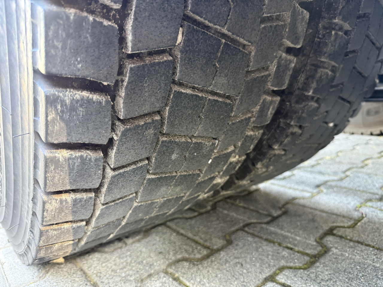 MAN TGX 18.680 4X2 BLS V8 - Cabeza tractora: foto 3 MAN TGX 18.680 4X2 BLS V8 - Cabeza tractora: foto 3