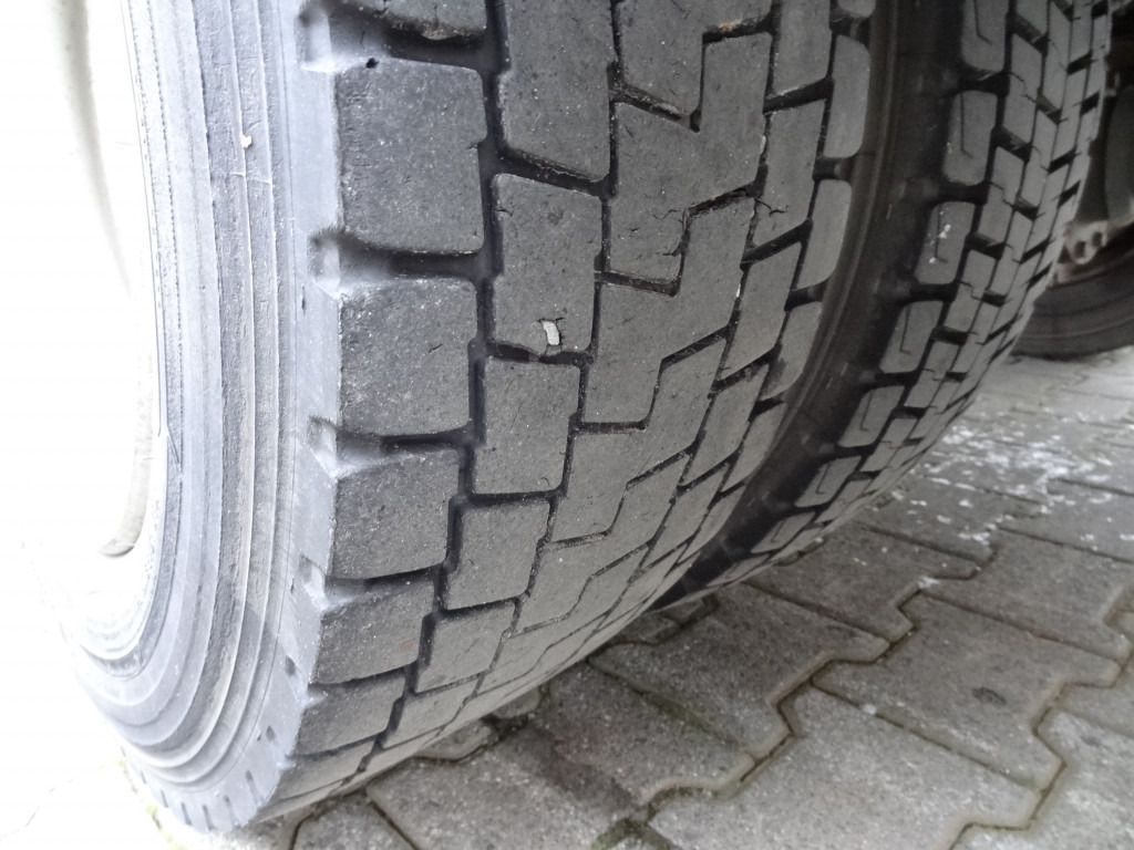 Iveco EuroCargo 120E25 Fassi F38 - Camión caja abierta, Camión grúa: foto 2 Iveco EuroCargo 120E25 Fassi F38 - Camión caja abierta, Camión grúa: foto 2