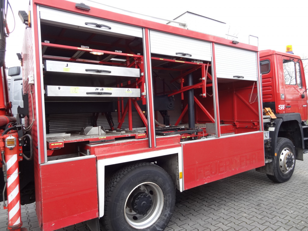 MAN F90 16.242 4X4 / Feuerwehr - Camión de bomberos: foto 2 MAN F90 16.242 4X4 / Feuerwehr - Camión de bomberos: foto 2