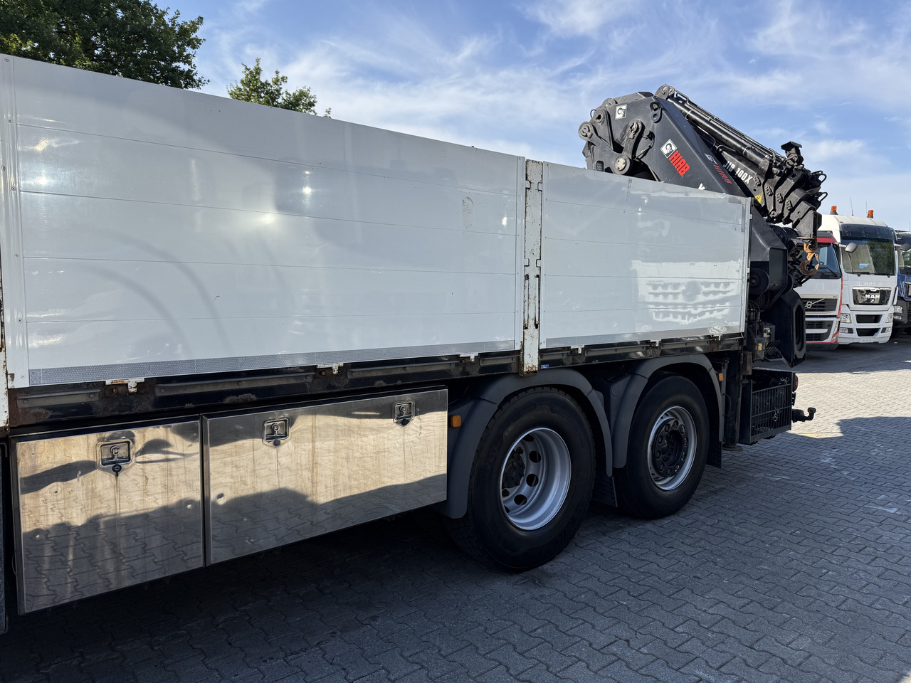 MAN TGX 26.480 6X2 Hiab 422 Bj 2017 bis 30 Meter - Camión grúa, Camión caja abierta: foto 4 MAN TGX 26.480 6X2 Hiab 422 Bj 2017 bis 30 Meter - Camión grúa, Camión caja abierta: foto 4