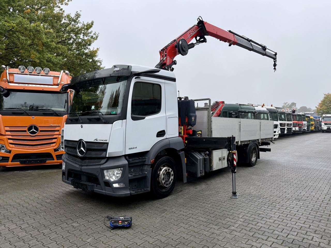 Mercedes-Benz Actros MP5 1824 Kran Fassi F155 - Camión grúa, Camión caja abierta: foto 1 Mercedes-Benz Actros MP5 1824 Kran Fassi F155 - Camión grúa, Camión caja abierta: foto 1