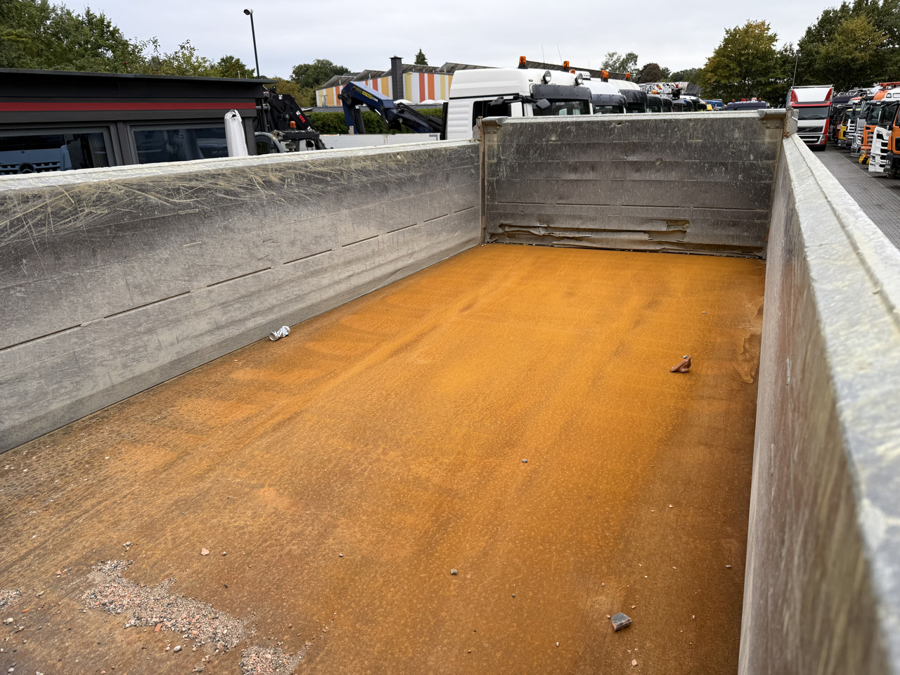 Mercedes-Benz Arocs 3246K 8X4 Meiller - Camión volquete: foto 5 Mercedes-Benz Arocs 3246K 8X4 Meiller - Camión volquete: foto 5