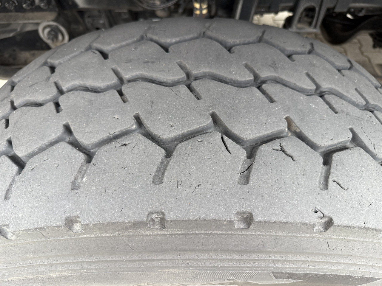 Camión multibasculante, Camión grúa Mercedes-Benz Arocs 3251 8X4 Haken mit Kran HMF 2620 K5: foto 15 Camión multibasculante, Camión grúa Mercedes-Benz Arocs 3251 8X4 Haken mit Kran HMF 2620 K5: foto 15