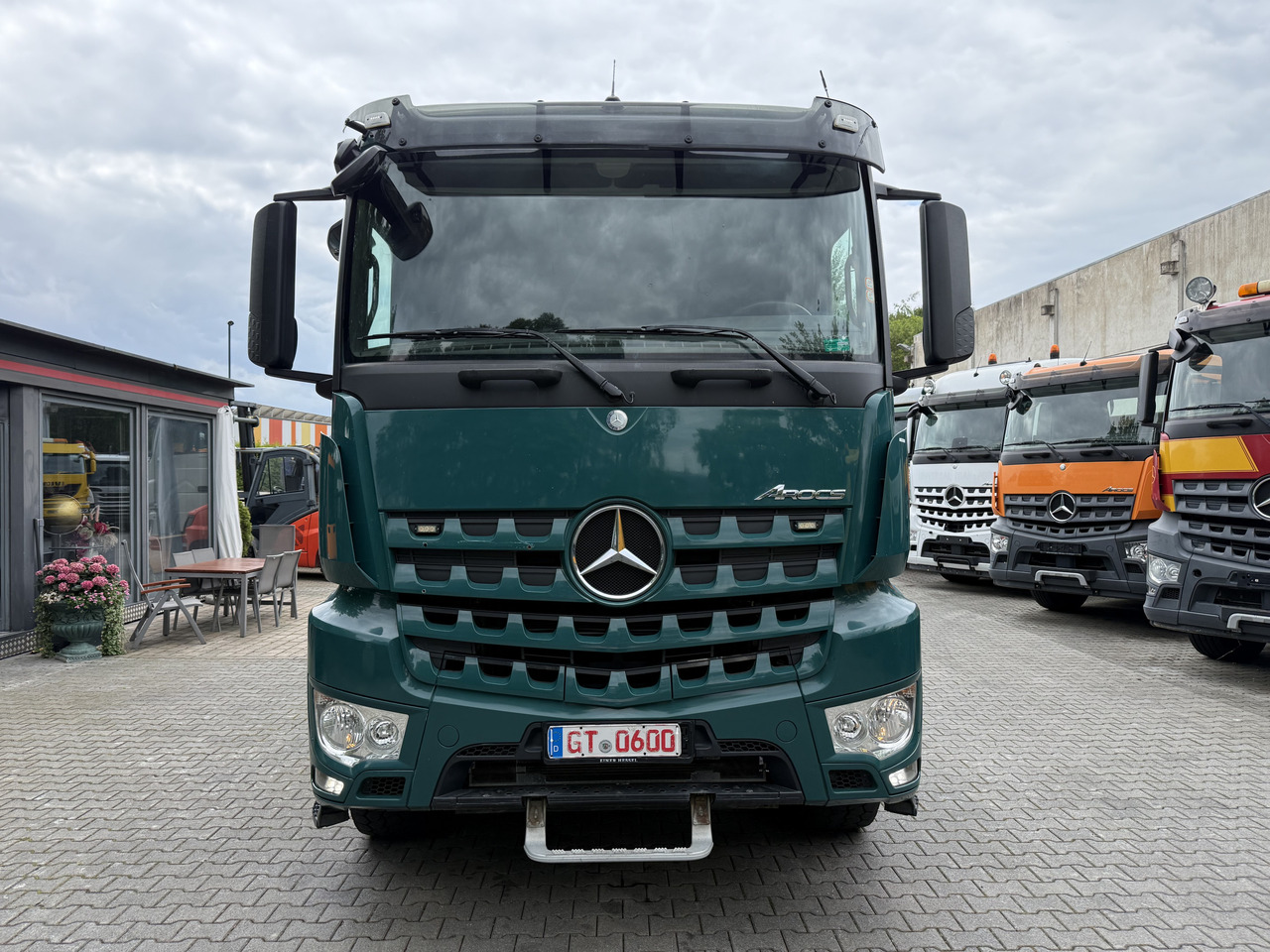 Camión multibasculante, Camión grúa Mercedes-Benz Arocs 3251 8X4 Haken mit Kran HMF 2620 K5: foto 10 Camión multibasculante, Camión grúa Mercedes-Benz Arocs 3251 8X4 Haken mit Kran HMF 2620 K5: foto 10