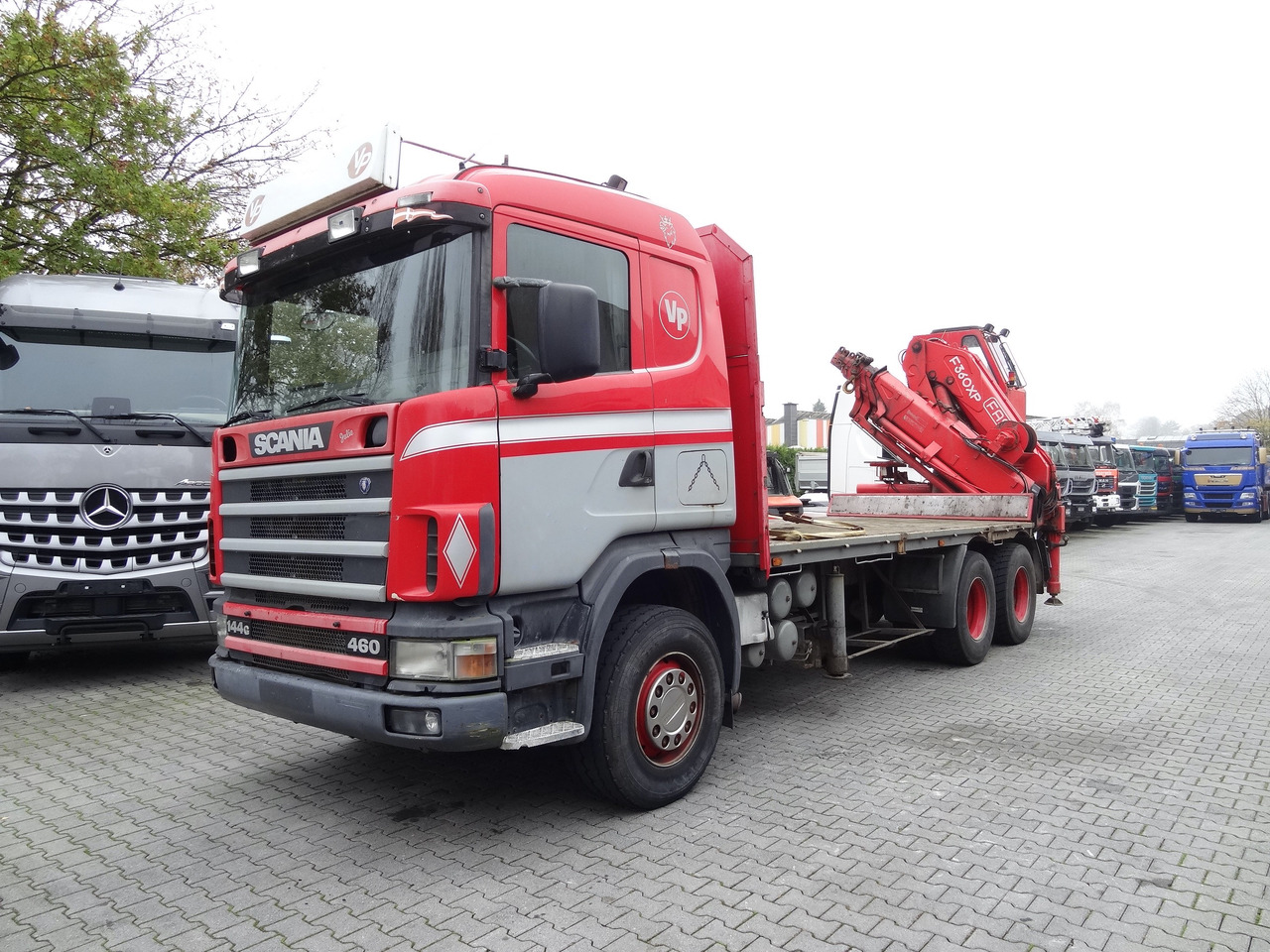 Scania R144 460 6X4 Fassi 360 bis 25 Meter - Camión grúa, Camión caja abierta: foto 1 Scania R144 460 6X4 Fassi 360 bis 25 Meter - Camión grúa, Camión caja abierta: foto 1