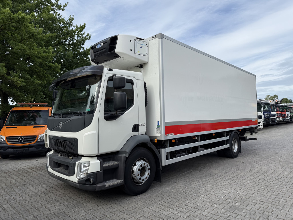 Volvo FL250.18 Carrier Supra 850Mt - Camión frigorífico: foto 1 Volvo FL250.18 Carrier Supra 850Mt - Camión frigorífico: foto 1