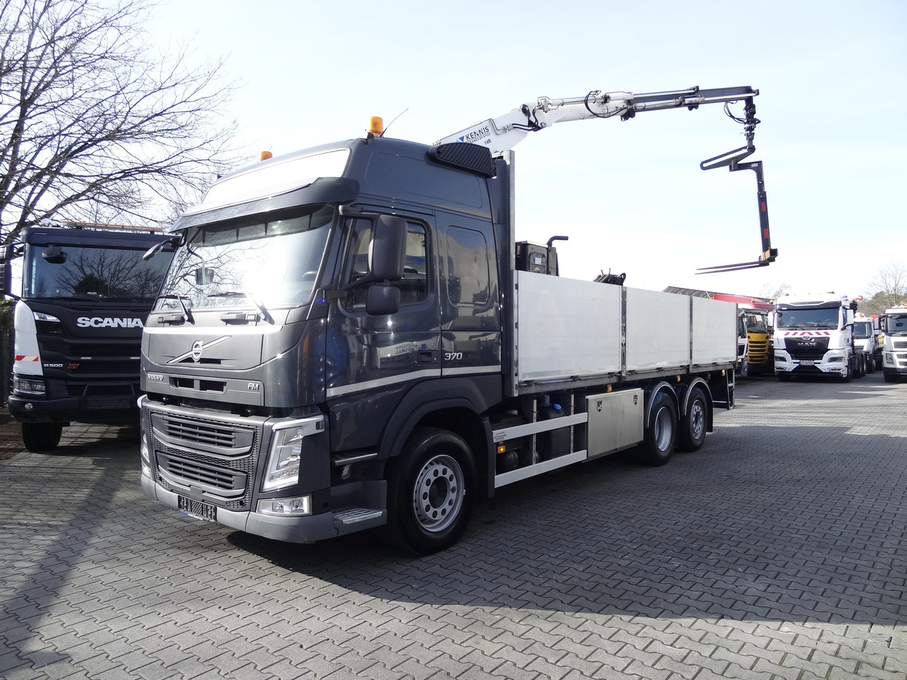 Volvo FM370 6X2*4 Kennis K14 Kran - Camión grúa, Camión caja abierta: foto 2 Volvo FM370 6X2*4 Kennis K14 Kran - Camión grúa, Camión caja abierta: foto 2