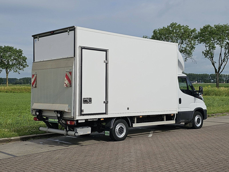 Iveco Daily 35S18 Bakwagen Laadklep! - Furgoneta caja cerrada: foto 3 Iveco Daily 35S18 Bakwagen Laadklep! - Furgoneta caja cerrada: foto 3