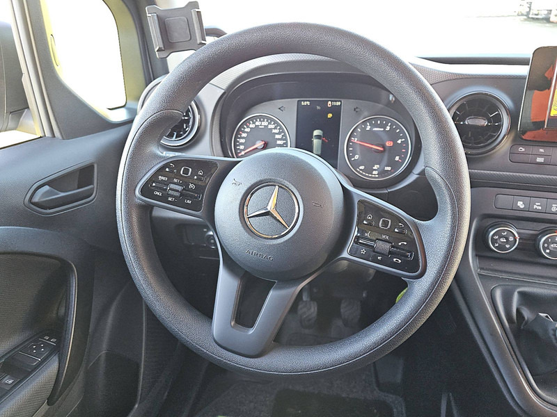 Foto del interior 3: Furgoneta caja cerrada Mercedes-Benz Citan 110 CDI 2x SCHUIFDEUR EURO6