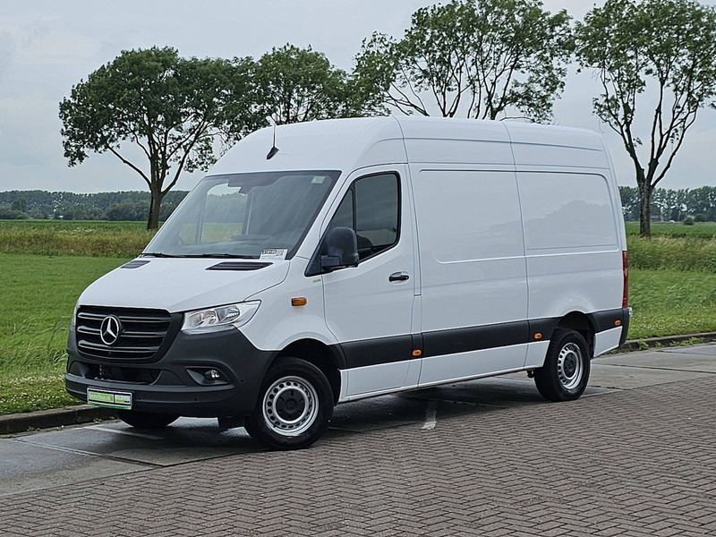 Mercedes-Benz Sprinter 317 L2H2 Navi RWD - Furgón: foto 2 Mercedes-Benz Sprinter 317 L2H2 Navi RWD - Furgón: foto 2
