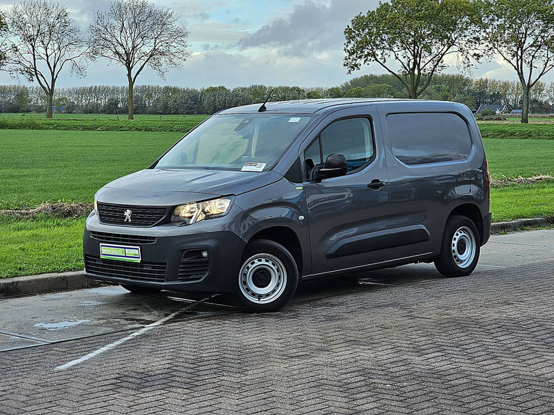 Peugeot Partner 1.5 BHDI 102 - Furgoneta caja cerrada: foto 2 Peugeot Partner 1.5 BHDI 102 - Furgoneta caja cerrada: foto 2