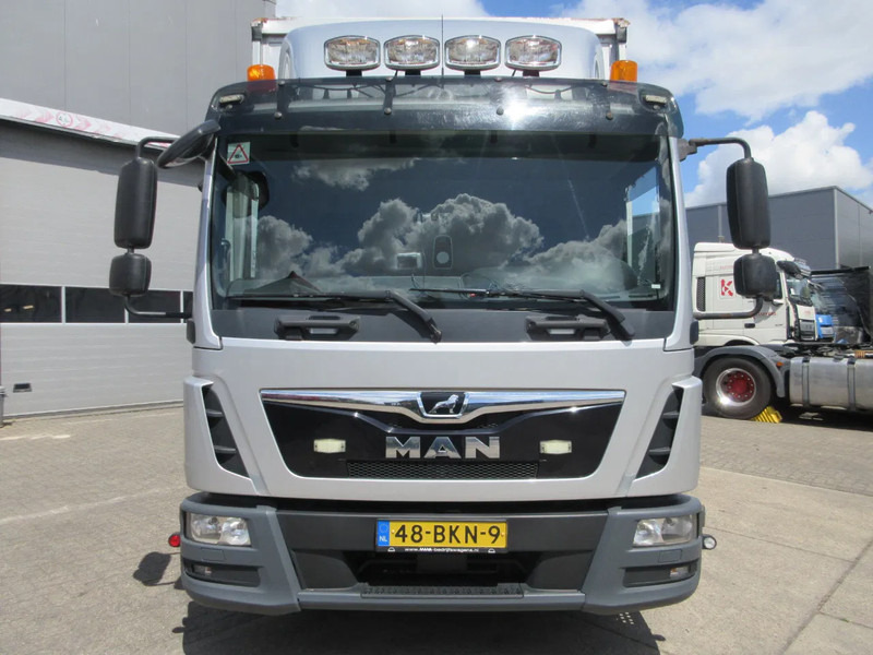 MAN TGL 12.220 TGL EURO 6 - Camión lona: foto 2 MAN TGL 12.220 TGL EURO 6 - Camión lona: foto 2