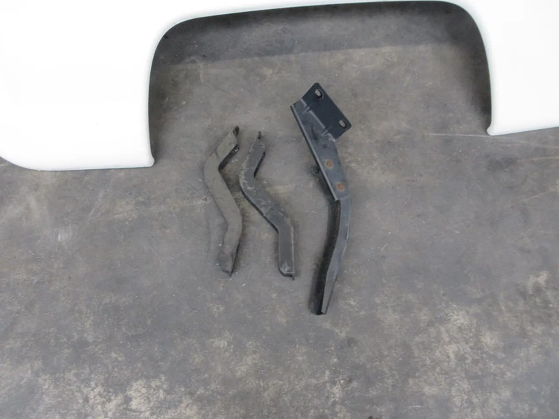 Mercedes-Benz A 960 790 13 44 // A 960 790 27 65 //A 960 793 83 14 SPOILER SET MERCEDES 1840 - Cabina e interior para Camión: foto 4 Mercedes-Benz A 960 790 13 44 // A 960 790 27 65 //A 960 793 83 14 SPOILER SET MERCEDES 1840 - Cabina e interior para Camión: foto 4