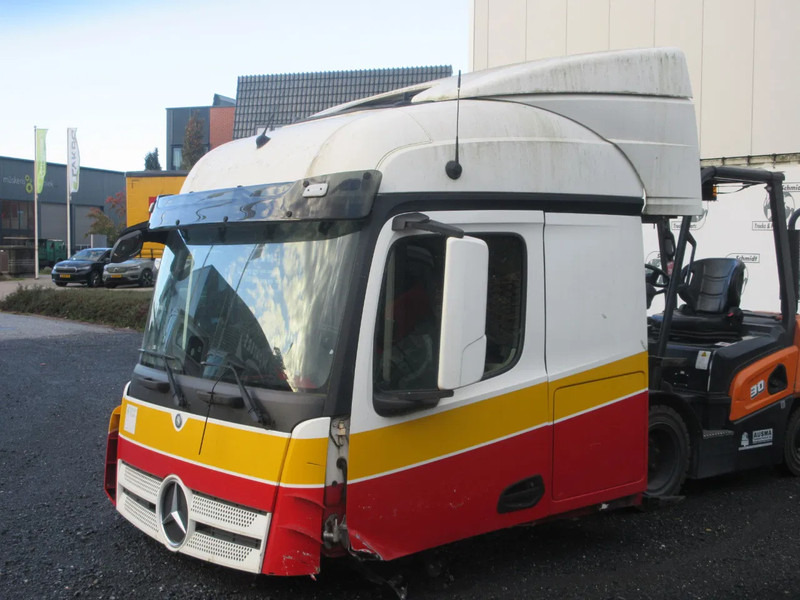 Mercedes-Benz MERCEDES 1842 CABINE MODEL 2018 MP4 - Cabina e interior para Camión: foto 3 Mercedes-Benz MERCEDES 1842 CABINE MODEL 2018 MP4 - Cabina e interior para Camión: foto 3