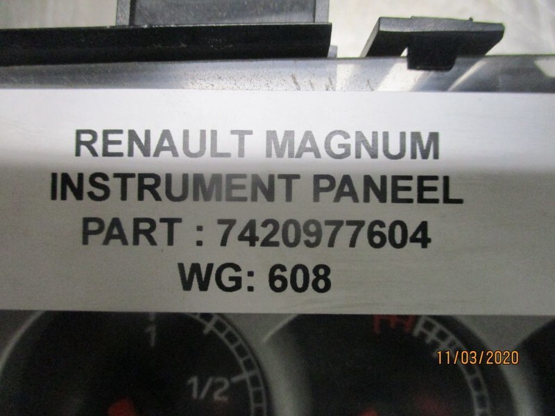 Renault MAGNUM 7420977604 INSTRUMENT PANEEL - Salpicadero para Camión: foto 2 Renault MAGNUM 7420977604 INSTRUMENT PANEEL - Salpicadero para Camión: foto 2