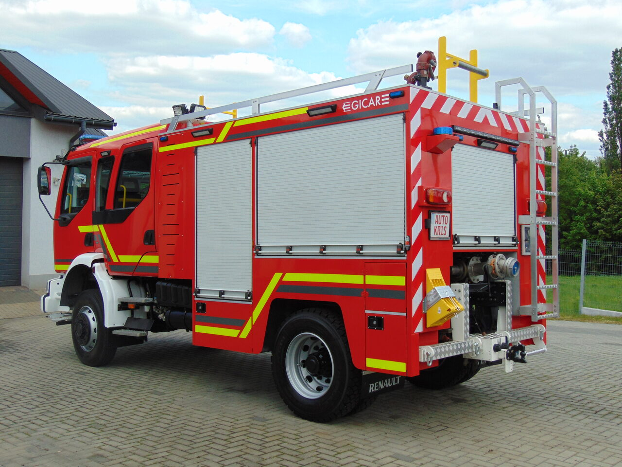 RENAULT Midlum 220dCi 4x4 GICAR - Camión de bomberos: foto 3 RENAULT Midlum 220dCi 4x4 GICAR - Camión de bomberos: foto 3
