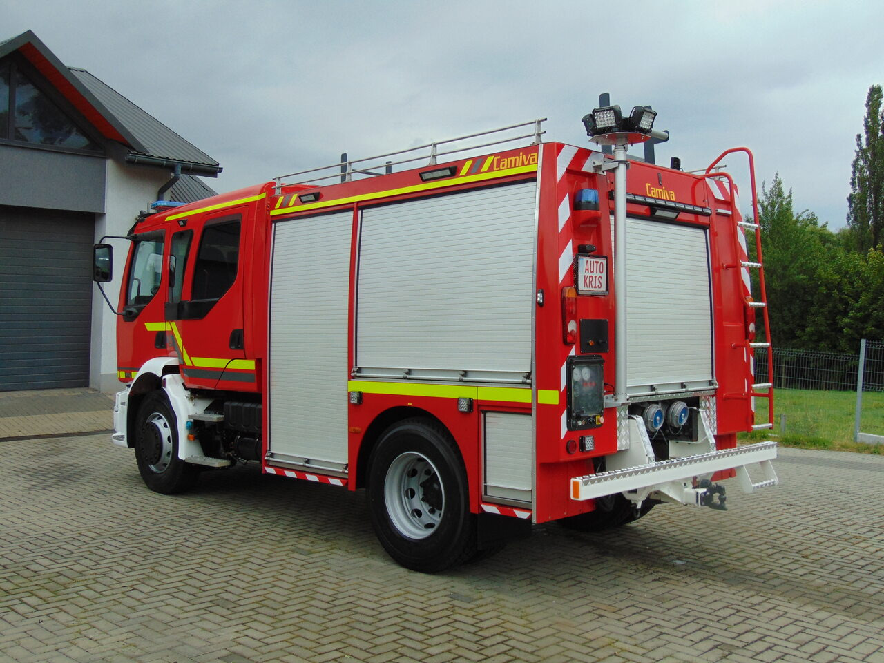 RENAULT Midlum 270dCi Camiva - Camión de bomberos: foto 3 RENAULT Midlum 270dCi Camiva - Camión de bomberos: foto 3