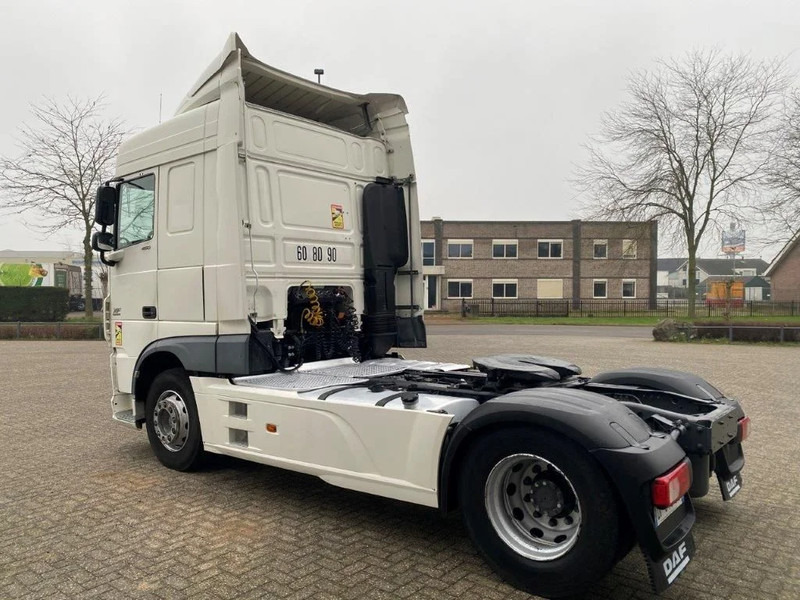 DAF XF106-460 / AUTOMATIC / DEB / PARKCOOL / AIRCO / EURO-6 / 2015 - Cabeza tractora: foto 3 DAF XF106-460 / AUTOMATIC / DEB / PARKCOOL / AIRCO / EURO-6 / 2015 - Cabeza tractora: foto 3