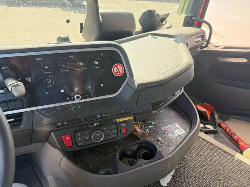 Cabeza tractora DAF XF450 FT / ENGINE RUNNING / ONLY:132521 KM / HYDRAULICS / DIGITAL DASH / DEB / HIGH CAB / AUTOMATIC / EURO-6 / 2024: foto 18 Cabeza tractora DAF XF450 FT / ENGINE RUNNING / ONLY:132521 KM / HYDRAULICS / DIGITAL DASH / DEB / HIGH CAB / AUTOMATIC / EURO-6 / 2024: foto 18