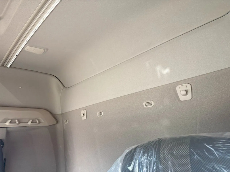 Cabeza tractora DAF XF450 FT / ENGINE RUNNING / ONLY:132521 KM / HYDRAULICS / DIGITAL DASH / DEB / HIGH CAB / AUTOMATIC / EURO-6 / 2024: foto 20 Cabeza tractora DAF XF450 FT / ENGINE RUNNING / ONLY:132521 KM / HYDRAULICS / DIGITAL DASH / DEB / HIGH CAB / AUTOMATIC / EURO-6 / 2024: foto 20