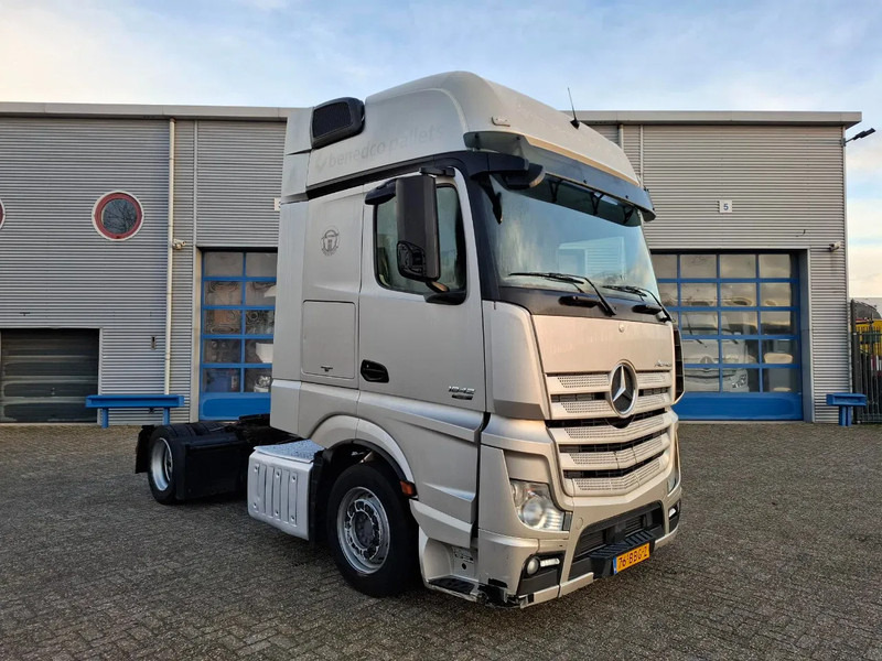 Mercedes-Benz Actros 1842 / NL TRUCK / MEGA / TUV:12-02-2026 / GIGASPACE / ONLY:526303 KM / SMART TACHO / AUTOMATIC / EURO-6 / 2012 - Cabeza tractora: foto 2 Mercedes-Benz Actros 1842 / NL TRUCK / MEGA / TUV:12-02-2026 / GIGASPACE / ONLY:526303 KM / SMART TACHO / AUTOMATIC / EURO-6 / 2012 - Cabeza tractora: foto 2