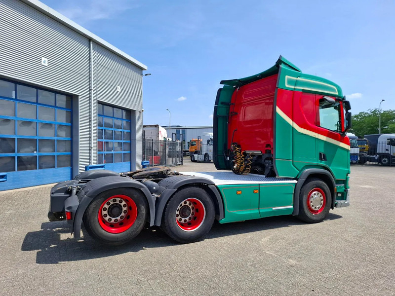 Scania NGS R580 V8 / RETARDER / HYDRAULICS / FULL-AIR / ONLY:644971 KM / LWDS / NAVI / FRIDGE / AUTOMATIC / EURO-6 / 2017 - Cabeza tractora: foto 5 Scania NGS R580 V8 / RETARDER / HYDRAULICS / FULL-AIR / ONLY:644971 KM / LWDS / NAVI / FRIDGE / AUTOMATIC / EURO-6 / 2017 - Cabeza tractora: foto 5
