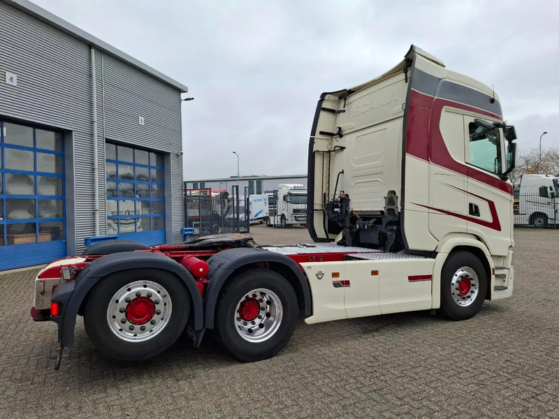 Scania NGS S650 V8 / RETARDER / 633397 KM / FULL-AIR / INLINER / FULL SPOILER / LEATHER / ALCOA / NAVI / FRIDGE / EURO-6 / 2020 - Cabeza tractora: foto 5 Scania NGS S650 V8 / RETARDER / 633397 KM / FULL-AIR / INLINER / FULL SPOILER / LEATHER / ALCOA / NAVI / FRIDGE / EURO-6 / 2020 - Cabeza tractora: foto 5