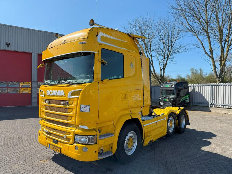 Scania R520 V8 / ENGINE RUNNING / RETARDER / HYDRAULICS / NL TRUCK / LIFT+LENKACHSE / ONLY:717000 KM / EURO-6 /2015 - Cabeza tractora: foto 1 Scania R520 V8 / ENGINE RUNNING / RETARDER / HYDRAULICS / NL TRUCK / LIFT+LENKACHSE / ONLY:717000 KM / EURO-6 /2015 - Cabeza tractora: foto 1