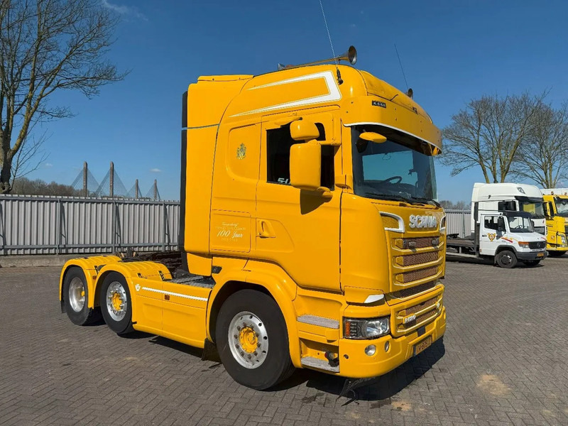 Scania R520 V8 / ENGINE RUNNING / RETARDER / HYDRAULICS / NL TRUCK / LIFT+LENKACHSE / ONLY:717000 KM / EURO-6 /2015 - Cabeza tractora: foto 2 Scania R520 V8 / ENGINE RUNNING / RETARDER / HYDRAULICS / NL TRUCK / LIFT+LENKACHSE / ONLY:717000 KM / EURO-6 /2015 - Cabeza tractora: foto 2