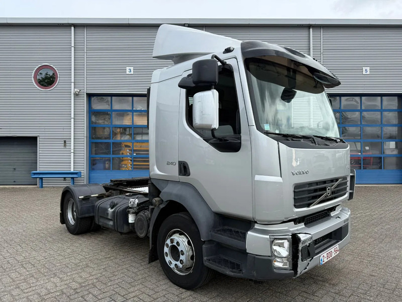 Volvo FL7-240 / ONLY:168549 KM / TUV:22-10-2025 / 3SEATS / MANUAL / EURO-5 / 2011 - Cabeza tractora: foto 2 Volvo FL7-240 / ONLY:168549 KM / TUV:22-10-2025 / 3SEATS / MANUAL / EURO-5 / 2011 - Cabeza tractora: foto 2