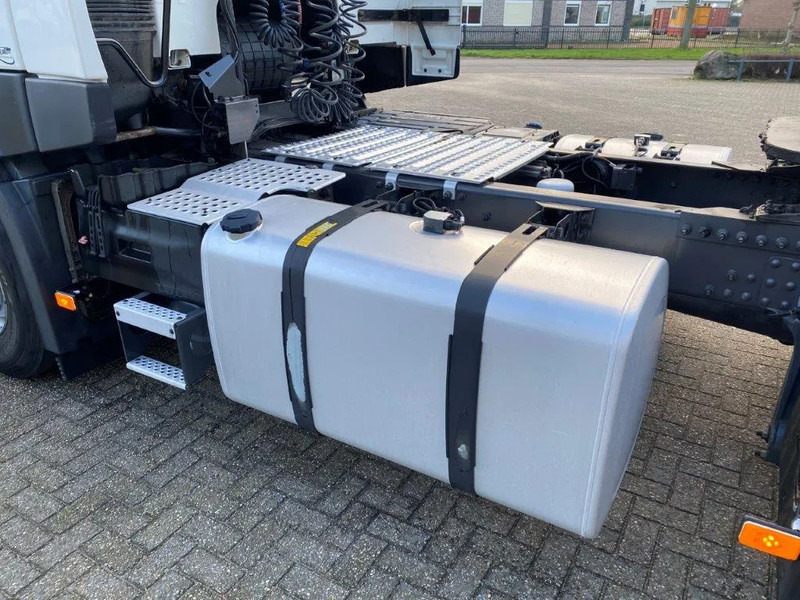 Cabeza tractora Volvo FM11-370 / GERMAN TRUCK / KB CHASSIS / VEB / ACC / LWDS / DOUBLE TANK / ONLY:763562 KM / AIRCO / AUTOMATIC / EURO-6 / 2018: foto 8