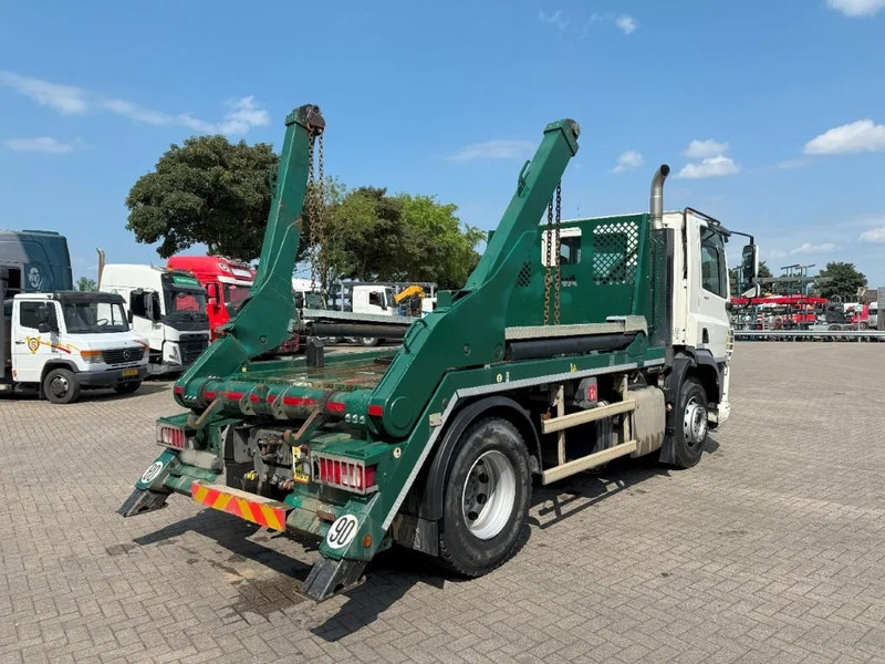 DAF CF410 / ENGINE RUNNING / ONLY:74525 KM / HYVA SKIPLOADER 3250 KG / AIRCO / AUTOMATIC / EURO-6 / 2020 - Camión portacontenedor de cadenas: foto 5 DAF CF410 / ENGINE RUNNING / ONLY:74525 KM / HYVA SKIPLOADER 3250 KG / AIRCO / AUTOMATIC / EURO-6 / 2020 - Camión portacontenedor de cadenas: foto 5