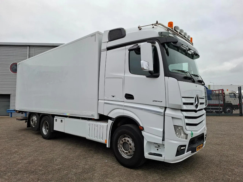 Mercedes-Benz Actros 2843 / NL TRUCK / TUV:08-01-2026 / LIFT+LENKACHSE / SMART TACHO / NAVI / PLATFORM 1500 KG / 2XBED / EURO-6 / 2015 - Camión caja cerrada: foto 2 Mercedes-Benz Actros 2843 / NL TRUCK / TUV:08-01-2026 / LIFT+LENKACHSE / SMART TACHO / NAVI / PLATFORM 1500 KG / 2XBED / EURO-6 / 2015 - Camión caja cerrada: foto 2