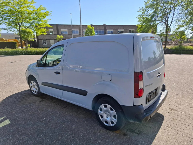 Peugeot Partner 1.6 HDI / TUV:12-01-2026 / AIRCO / CLOSED BOX / MANUAL / EURO-5 b / 2015 - Furgoneta pequeña: foto 3 Peugeot Partner 1.6 HDI / TUV:12-01-2026 / AIRCO / CLOSED BOX / MANUAL / EURO-5 b / 2015 - Furgoneta pequeña: foto 3