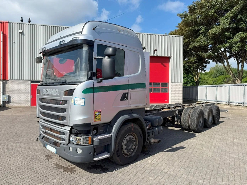 Scania R490 / 8X4 / ENGINE RUNNING / RETARDER / 9 TON FRONT AXLE / LIFT+LENKACHSE / AUTOMATIC / EURO-6 / 2017 - Camión chasis: foto 1 Scania R490 / 8X4 / ENGINE RUNNING / RETARDER / 9 TON FRONT AXLE / LIFT+LENKACHSE / AUTOMATIC / EURO-6 / 2017 - Camión chasis: foto 1