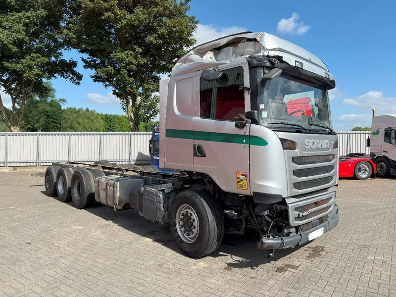 Scania R490 / 8X4 / ENGINE RUNNING / RETARDER / 9 TON FRONT AXLE / LIFT+LENKACHSE / AUTOMATIC / EURO-6 / 2017 - Camión chasis: foto 2 Scania R490 / 8X4 / ENGINE RUNNING / RETARDER / 9 TON FRONT AXLE / LIFT+LENKACHSE / AUTOMATIC / EURO-6 / 2017 - Camión chasis: foto 2