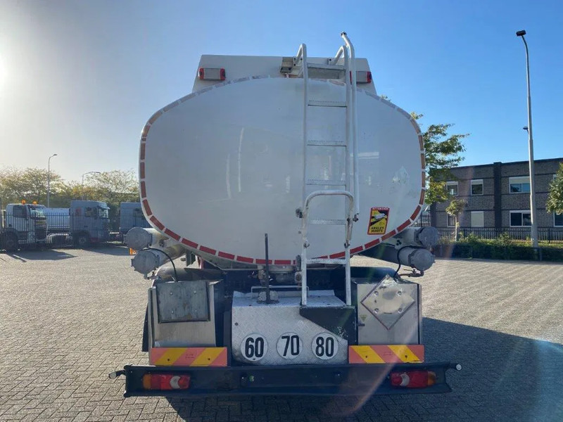 Volvo FL7-290 / 5 COMPARTIMENTS / 13000 LITER TOTAL / PUMP / AUTOMATIC / EURO-5 / 2009 - Camión cisterna: foto 4 Volvo FL7-290 / 5 COMPARTIMENTS / 13000 LITER TOTAL / PUMP / AUTOMATIC / EURO-5 / 2009 - Camión cisterna: foto 4