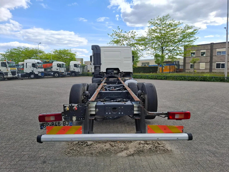 Volvo FM13-420 / VEB+ / LIFT+LENKACHSE / INLINER / AIRCO / AUTOMATIC / EURO-5 / 2011 - Camión chasis: foto 4 Volvo FM13-420 / VEB+ / LIFT+LENKACHSE / INLINER / AIRCO / AUTOMATIC / EURO-5 / 2011 - Camión chasis: foto 4