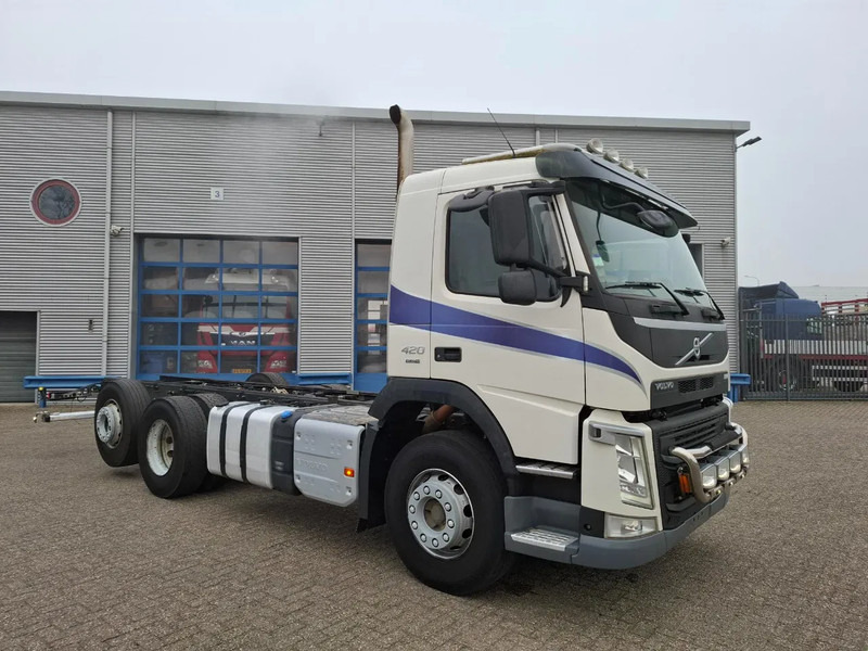 Volvo FM4-420 / VEB+ / LWDS / LIFT+LENKACHSE / ONLY:336223 KM / INLINER / AUTOMATIC / EURO-6 / 2018 - Camión chasis: foto 2 Volvo FM4-420 / VEB+ / LWDS / LIFT+LENKACHSE / ONLY:336223 KM / INLINER / AUTOMATIC / EURO-6 / 2018 - Camión chasis: foto 2
