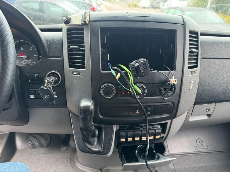 Furgón Mercedes-Benz Sprinter 316, Like new, BF3 Begleit- Escort- Convoi execptionnel, L2/H1: foto 16 Furgón Mercedes-Benz Sprinter 316, Like new, BF3 Begleit- Escort- Convoi execptionnel, L2/H1: foto 16