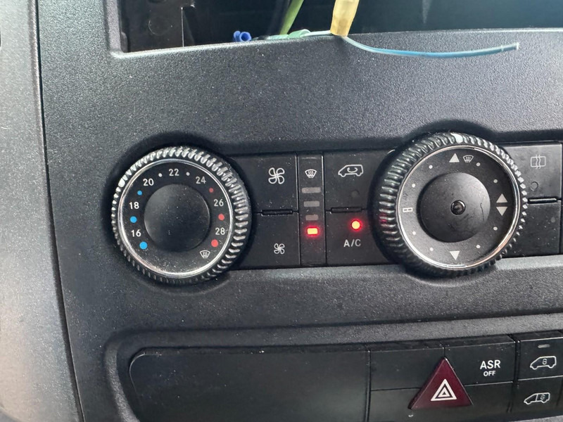 Furgón Mercedes-Benz Sprinter 316, Like new, BF3 Begleit- Escort- Convoi execptionnel, L2/H1: foto 17 Furgón Mercedes-Benz Sprinter 316, Like new, BF3 Begleit- Escort- Convoi execptionnel, L2/H1: foto 17