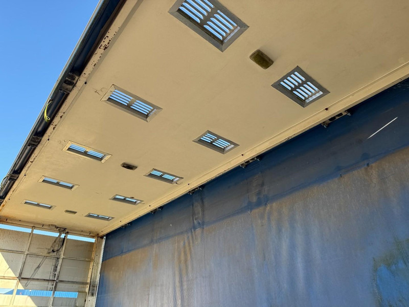 Camión transporte de ganado Renault Premium 410.26, Chicken, Hühner, Kippen, Galinhas: foto 20 Camión transporte de ganado Renault Premium 410.26, Chicken, Hühner, Kippen, Galinhas: foto 20